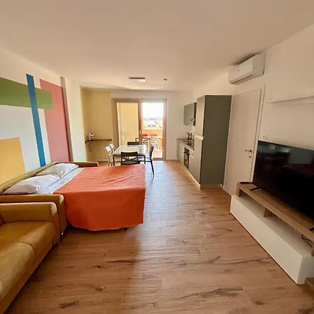 Color House شقة