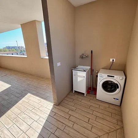 Color House Apartment