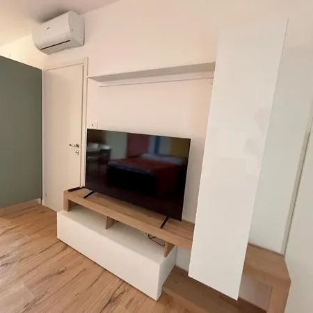 Color House Apartment *